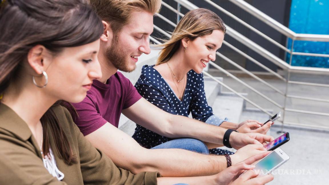 $!Al menos el 40% de jóvenes de las generaciones Z e Y sienten el peso de la responsabilidad de la economía familiar.