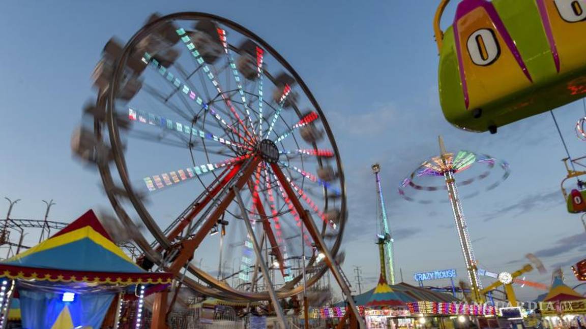 $!Los juegos mecánicos son constantemente supervisados.