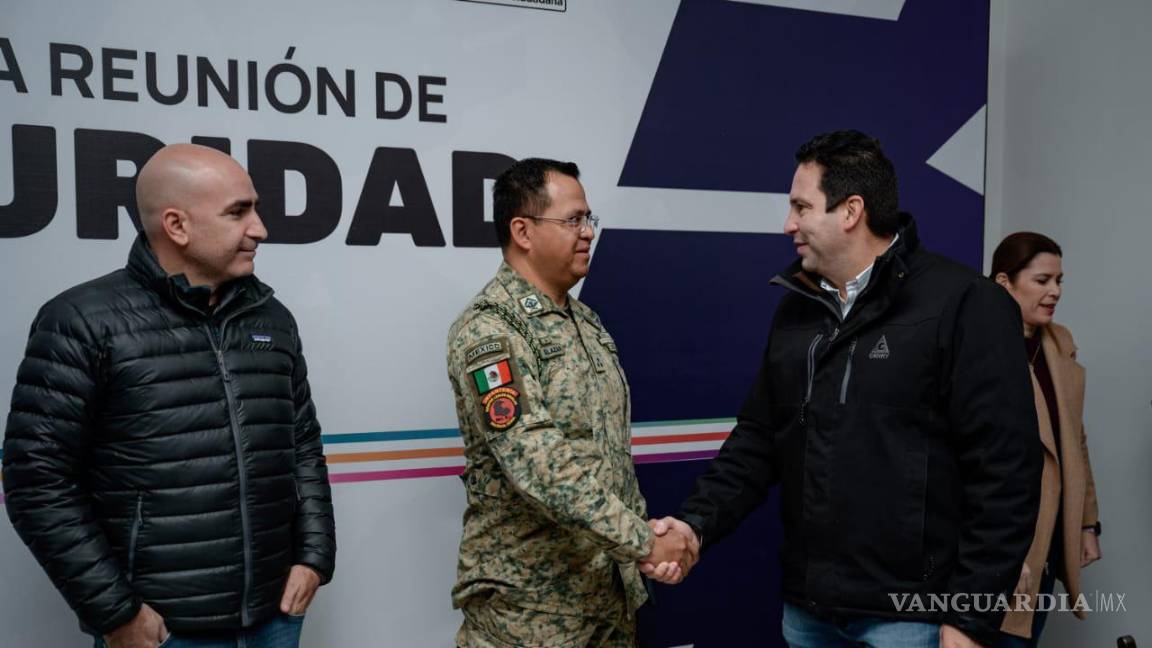 $!Javier Díaz (Der) destacó la coordinación con los tres niveles de gobierno.