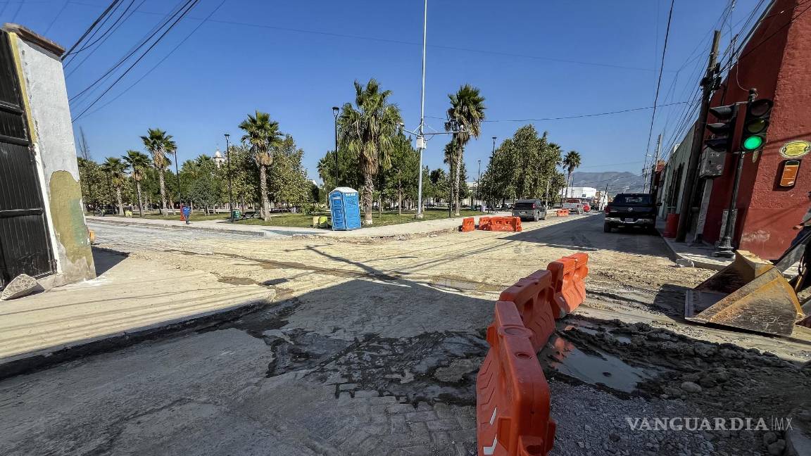 $!Los restauranteros del centro de la ciudad enfrentan una disminución en su clientela debido a la falta de accesibilidad durante las remodelaciones.