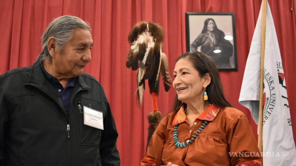 $!Una investigación del Departamento del Interior encontró que al menos 973 niños nativos americanos murieron en las escuelas durante un período de 150 años.