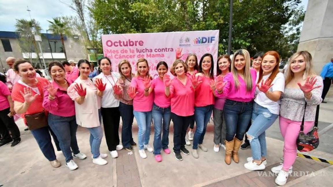Con caminata cierran mes de lucha contra cáncer de mama en Monclova