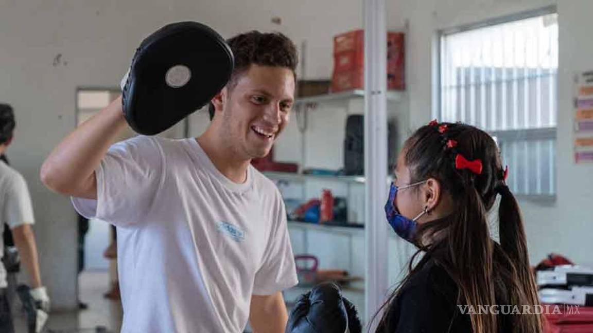 Abre estudiante de Prepa academia de box gratuita en colonia Omega de Saltillo