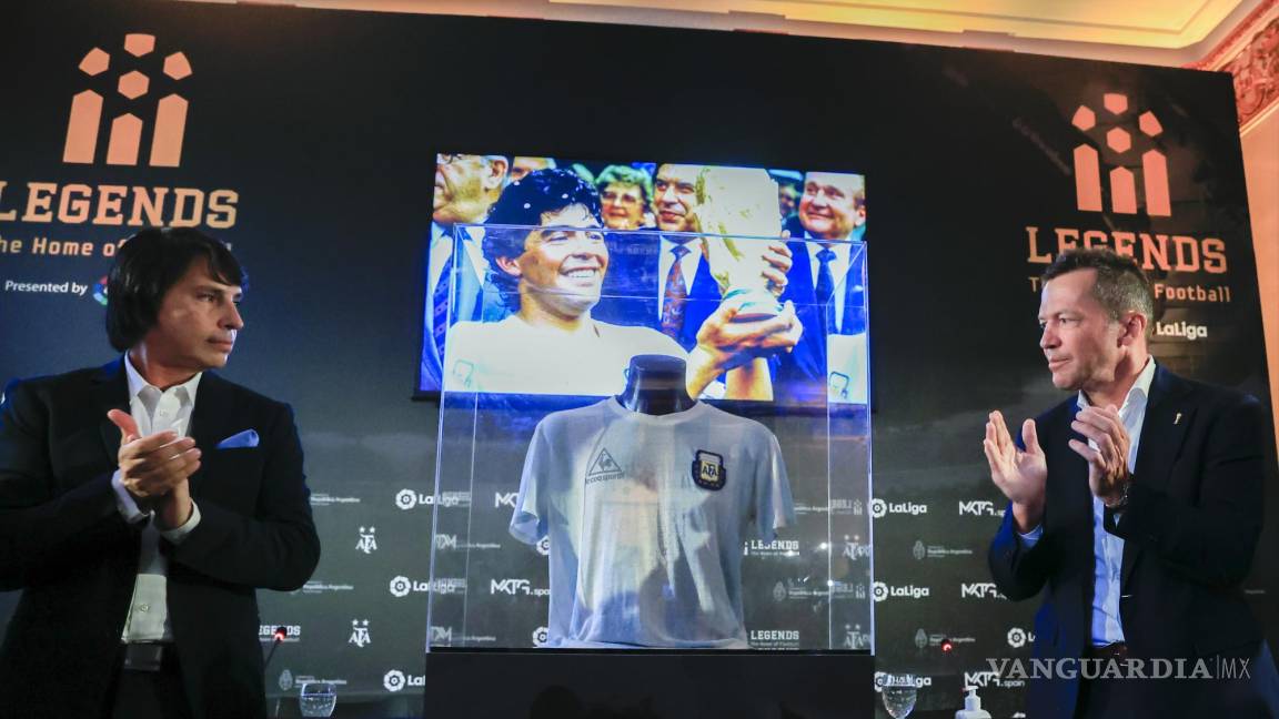 Lothar Matthäus entrega a Legends la icónica camiseta que usó Maradona en la final de México’86