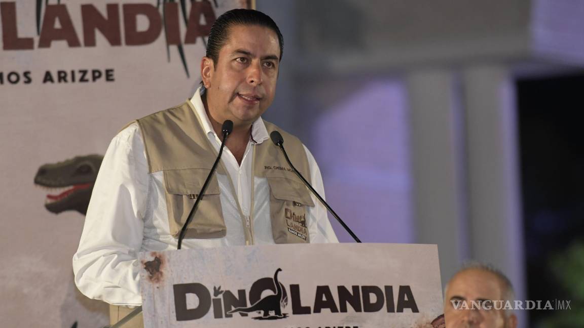 $!El edil de Ramos Arizpe dijo que otra disposición para los nuevos desarrolladores de vivienda es que se integren a los colectores de la red de drenaje, para que el 100 por ciento del agua de uso doméstico pueda ser tratada.