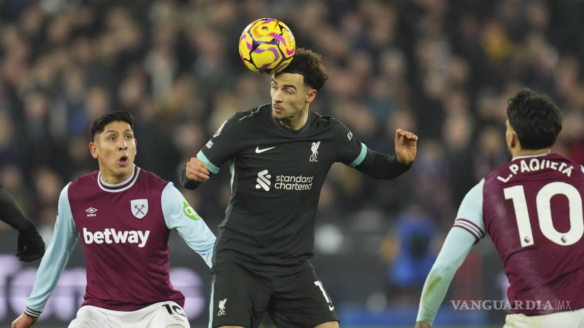 Edson Álvarez y el West Ham son humillados por el Liverpool en la Premier League