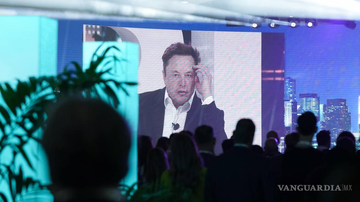 Truena SpaceX y activan Twitter Blue en todo el mundo; usuarios reprochan a Elon Musk