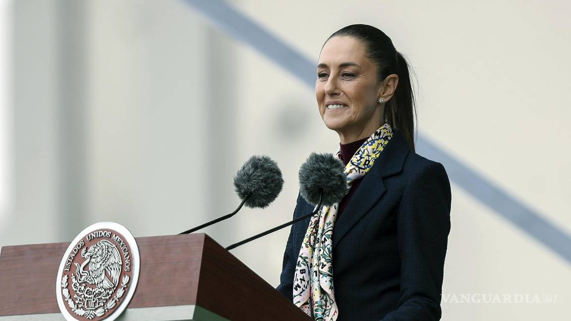 $!La presidenta electa de México, Claudia Sheinbaum durante un acto protocolario en la Ciudad de México (México).