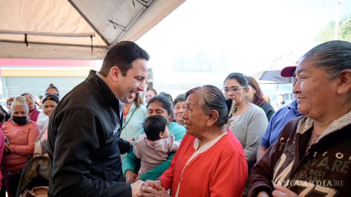 $!Además de la rehabilitación de la calle, el alcalde anunció la llegada de Amor en Movimiento a la colonia Asturias.