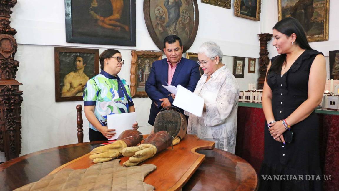 Saltillo: Acuerdan exhibición itinerante del uniforme de esgrima de don Venustiano Carranza