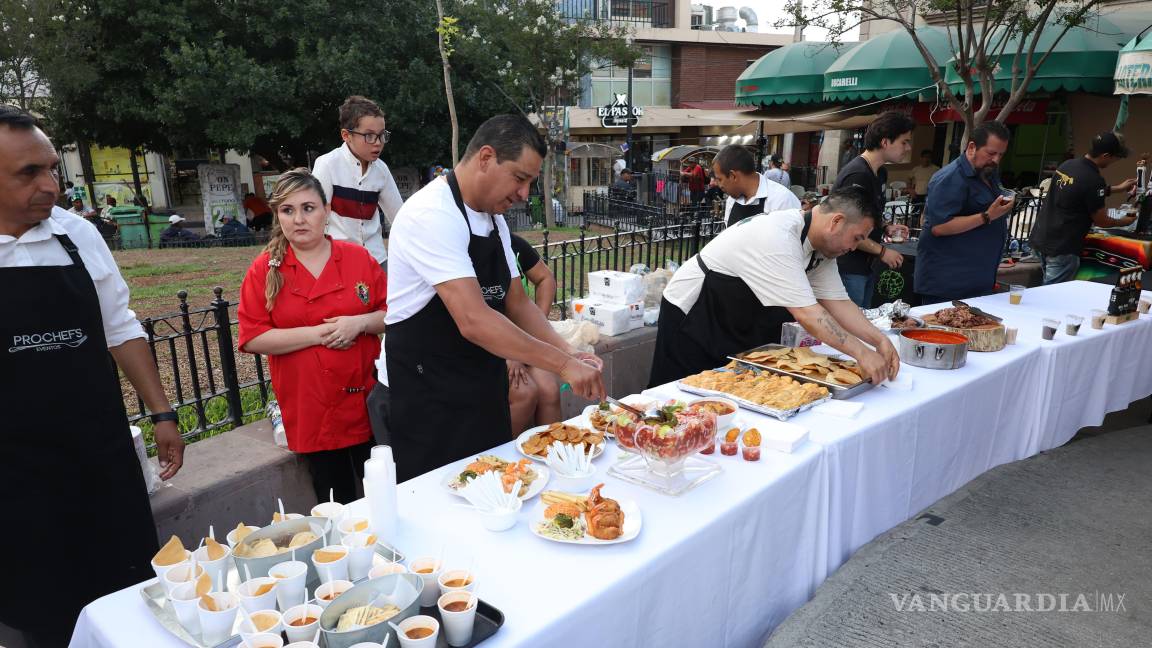 Saltillo: Llena ‘Vive tu Centro’ de sabor la Plaza Manuel Acuña