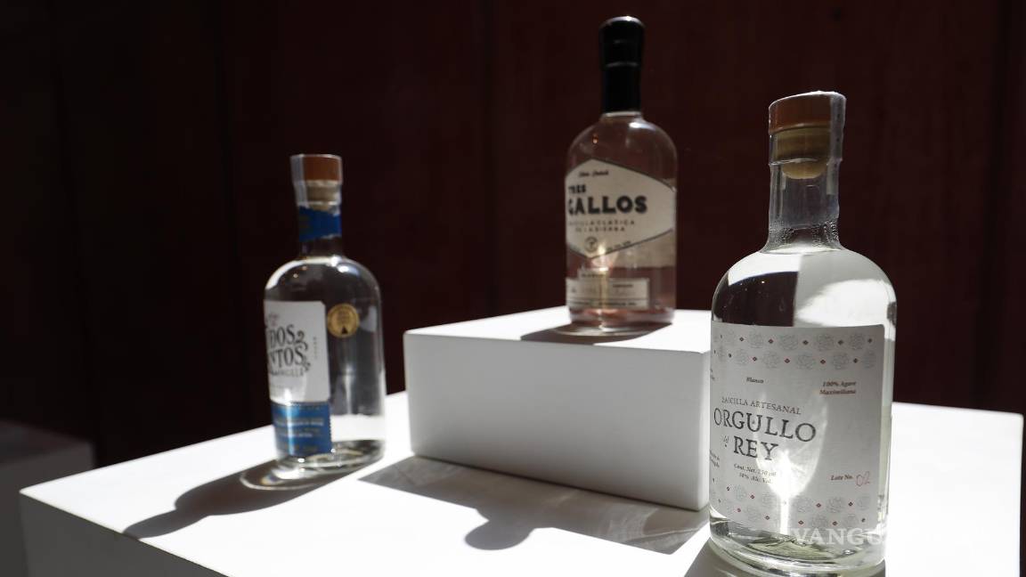 $!Botellas de tequila exhibidas en las instalaciones del centro cultural Tequila Lab en la ciudad de Zapopan, en el estado de Jalisco.