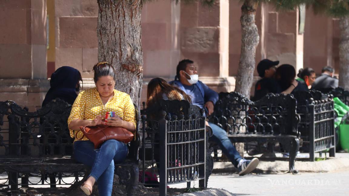 $!Los coahuilenses han aprendido a convivir con este virus, el cual ha perdido letalidad con el avance en la vacunación.