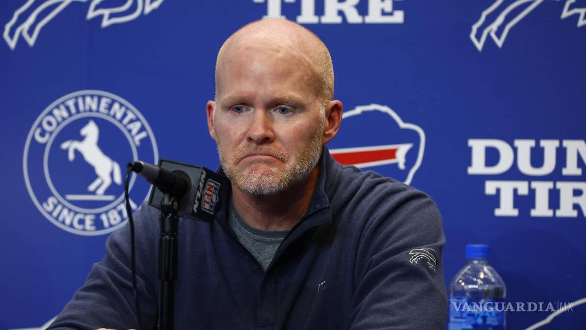 $!El head coach Sean McDermott en conferencia de prensa.