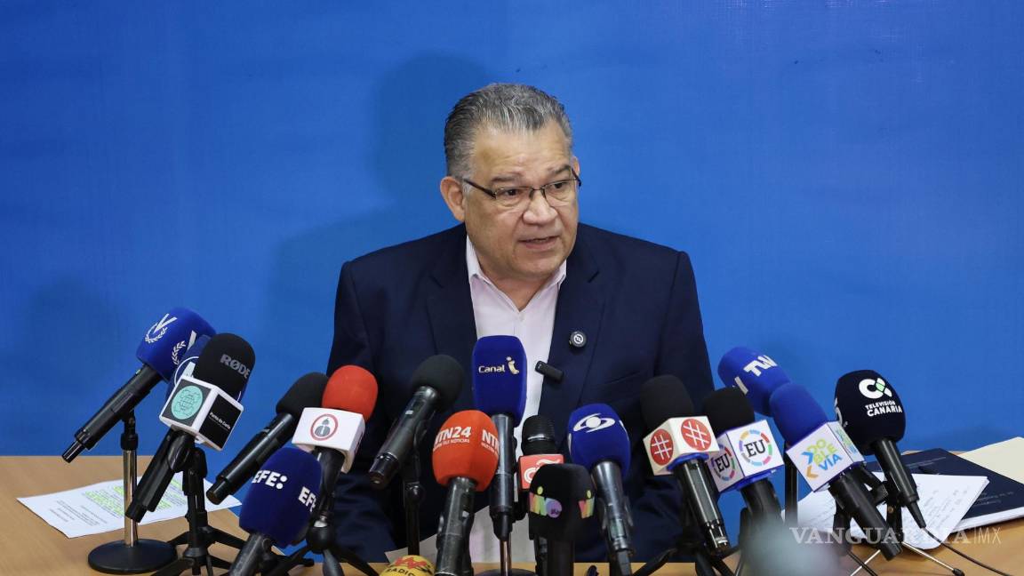 $!El excandidato presidencial opositor Enrique Márquez ofreció este viernes una rueda de prensa y criticó la decisión del TSJ.