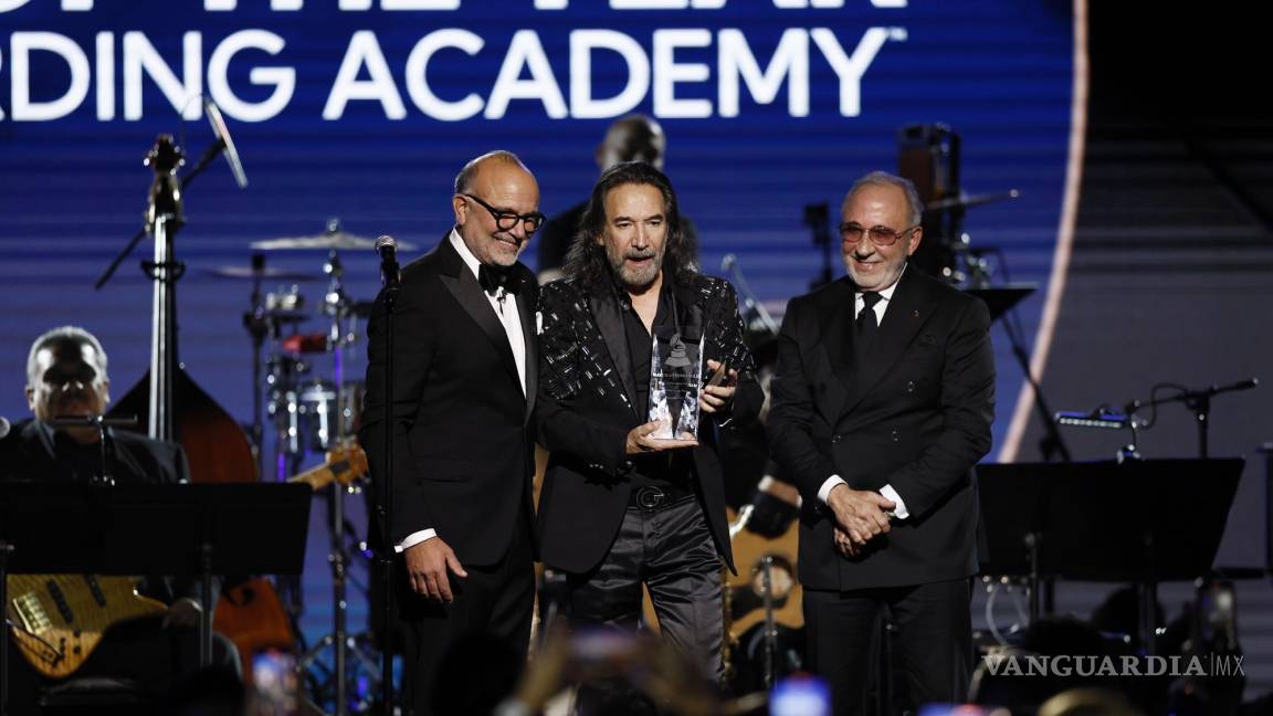 Marco Antonio Solís, el Buki, es galardonado con el premio Persona del Año en los Latin Grammy 2022