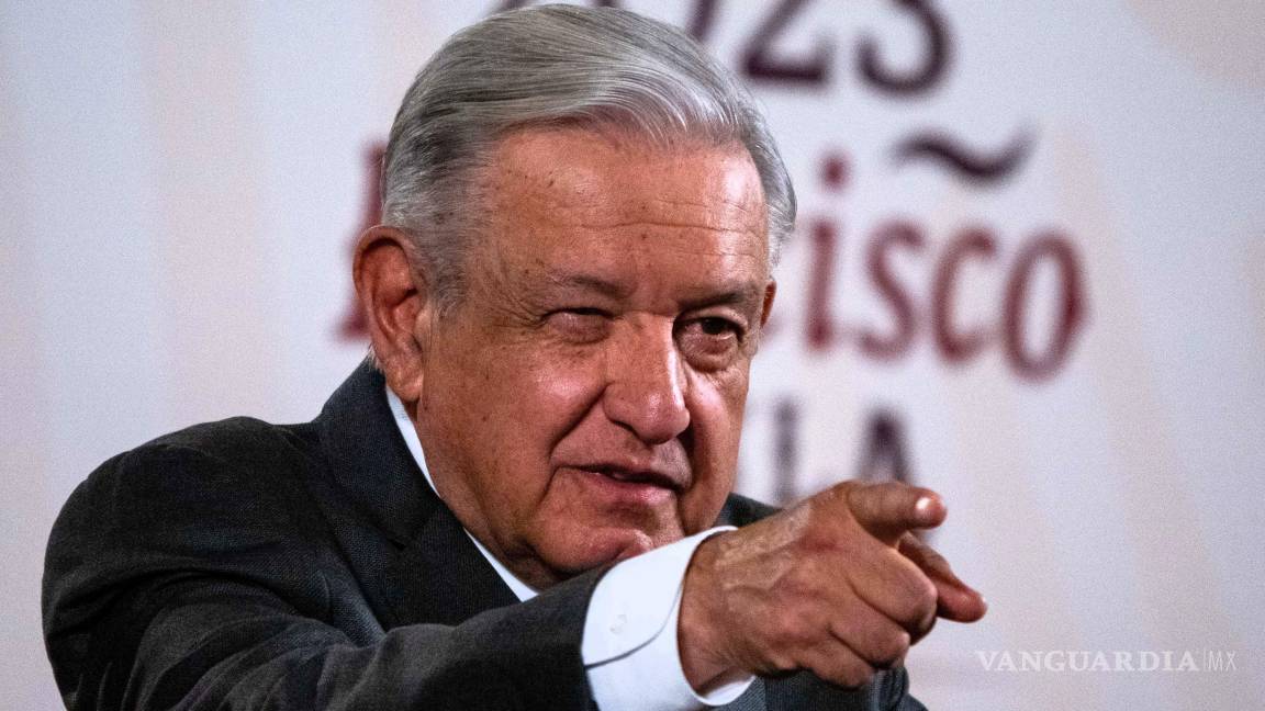 México en bancarrota: Entre dádivas y los megaproyectos del tiranuelo