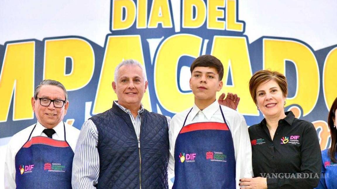 Roman Cepeda celebra el día del empacador voluntario en Torreón