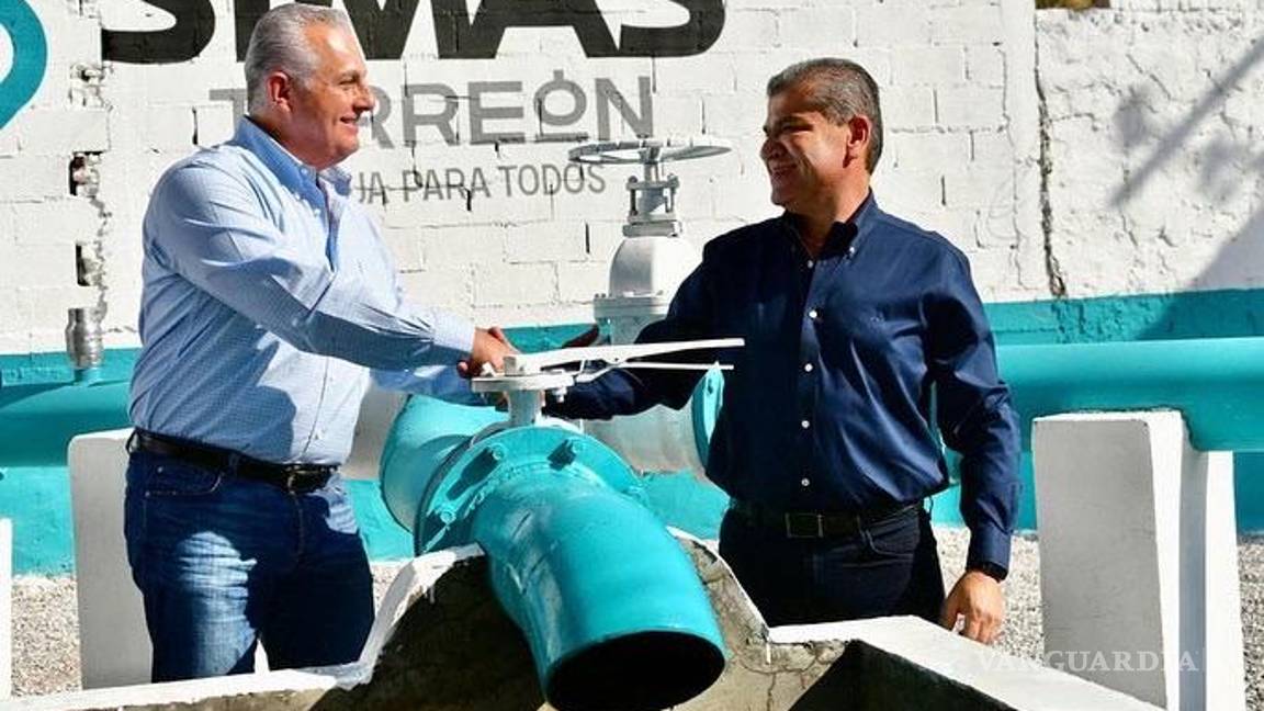 Inauguran Miguel Riquelme y Román Cepeda nuevo pozo de agua en la colonia Victoria de Torreón