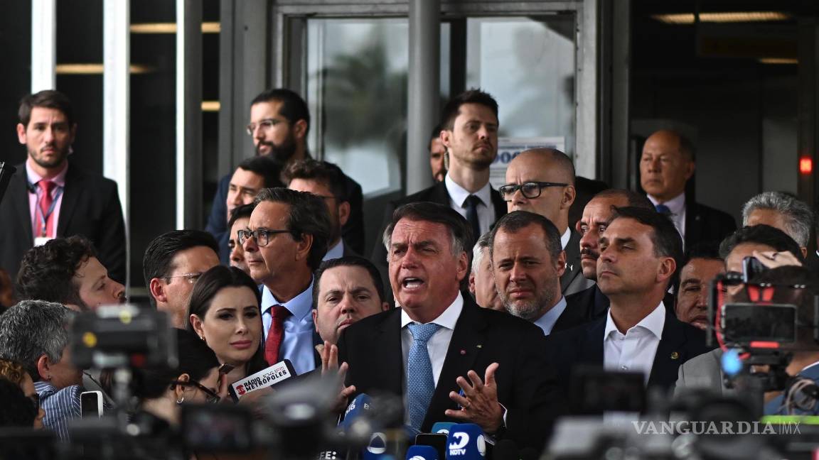 $!El expresidente de Brasil Jair Bolsonaro afirmó que están acelerando el proceso en su contra para impedirle disputar las elecciones presidenciales de 2026.