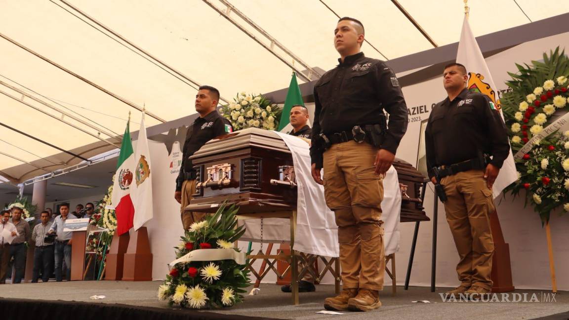 Rinden homenaje a Giovvani Jahaziel Coronado, comandante que falleció en combate contra grupo delictivo en Coahuila