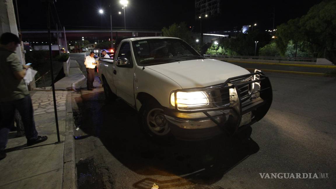 Distraído sin seguro vehicular impacta a una camioneta sobre el periférico Luis Echeverría