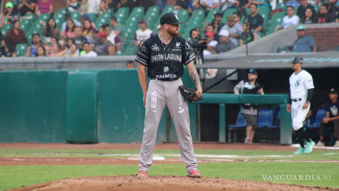 $!Los Saraperos de Saltillo no pudieron regresar nunca en el primer partido de la doble cartelera de este sábado en el Madero ante los Algodoneros de Unión Laguna.