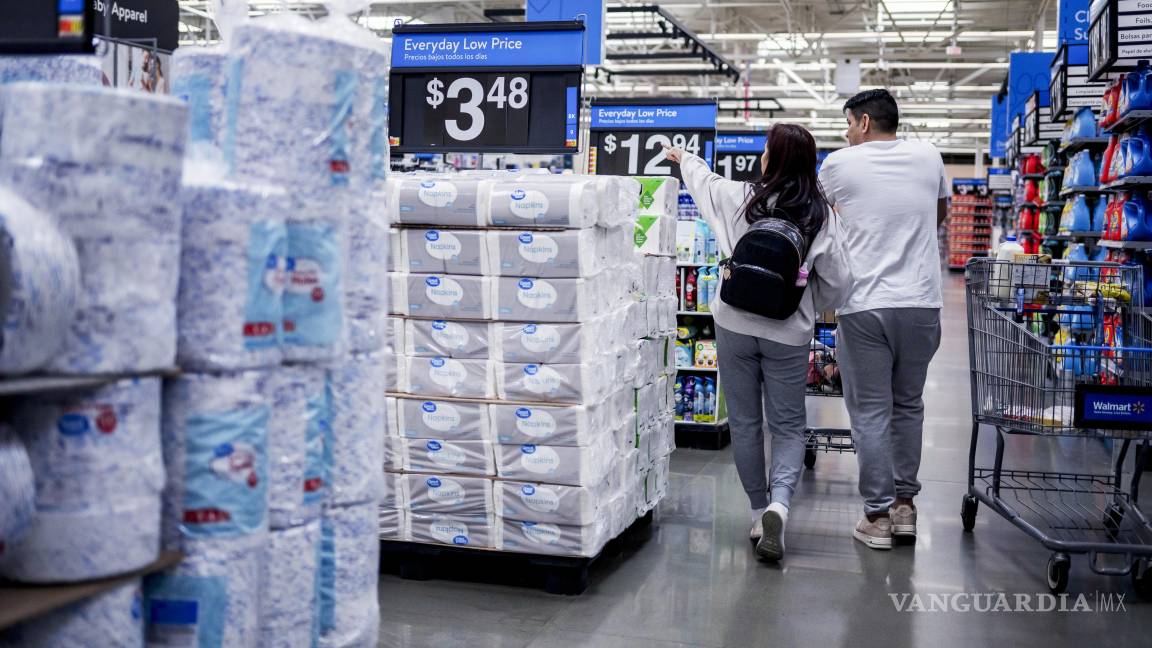 Trump carga contra quienes advierten que aumentarán sus precios por los aranceles