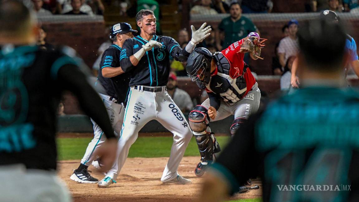 $!El catcher de Tijuana decidió enfrentarlo instantáneamente.