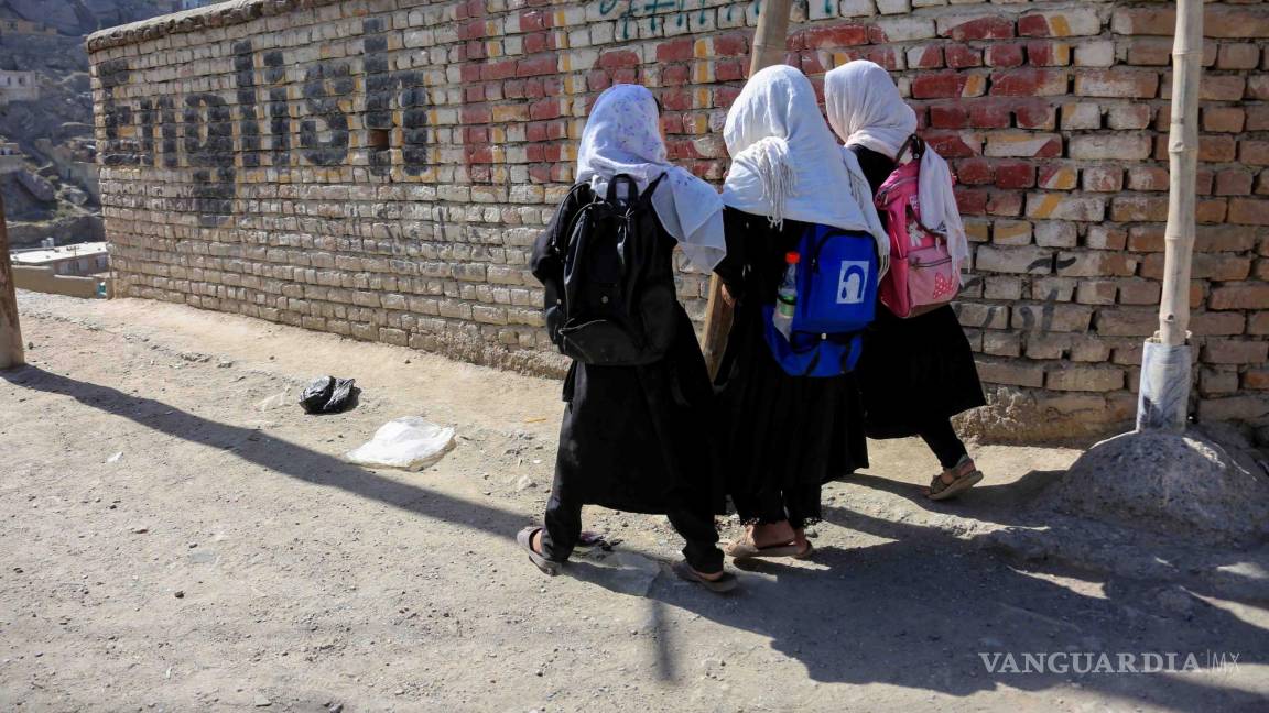 ONU denuncia que excluir a niñas de las escuelas en Afganistán es “vergonzoso”