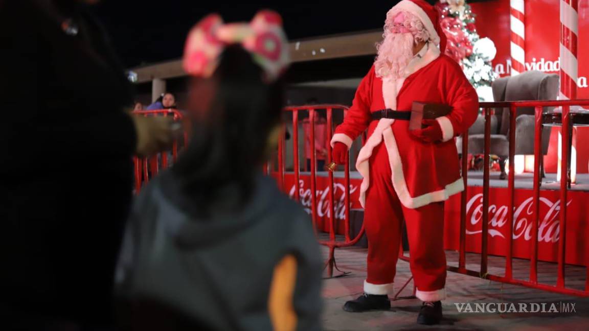 Llega la magia de la Navidad a las calles de Saltillo con la Caravana Coca-Cola