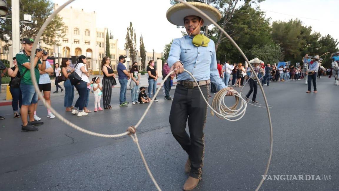 Con desfile da inicio la FiestaInternacional de las Artes Saltillo 2022; hasta el 25 de julio