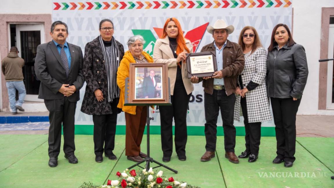 Castaños celebra 109 años de historia con unidad y al historiador Lucas Martínez con orgullo