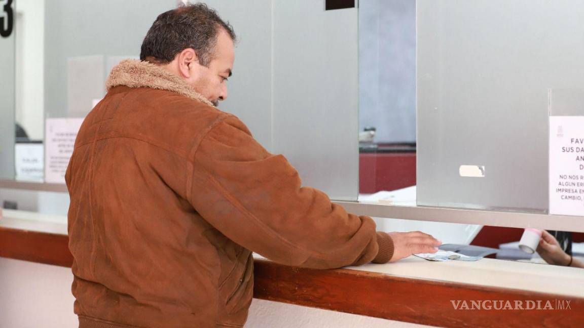 $!Módulos externos en Soriana San Isidro y Plaza Patio: Ofrecen atención de 9:00 a 16:00 horas, brindando a la comunidad opciones accesibles para aprovechar los beneficios del estímulo.