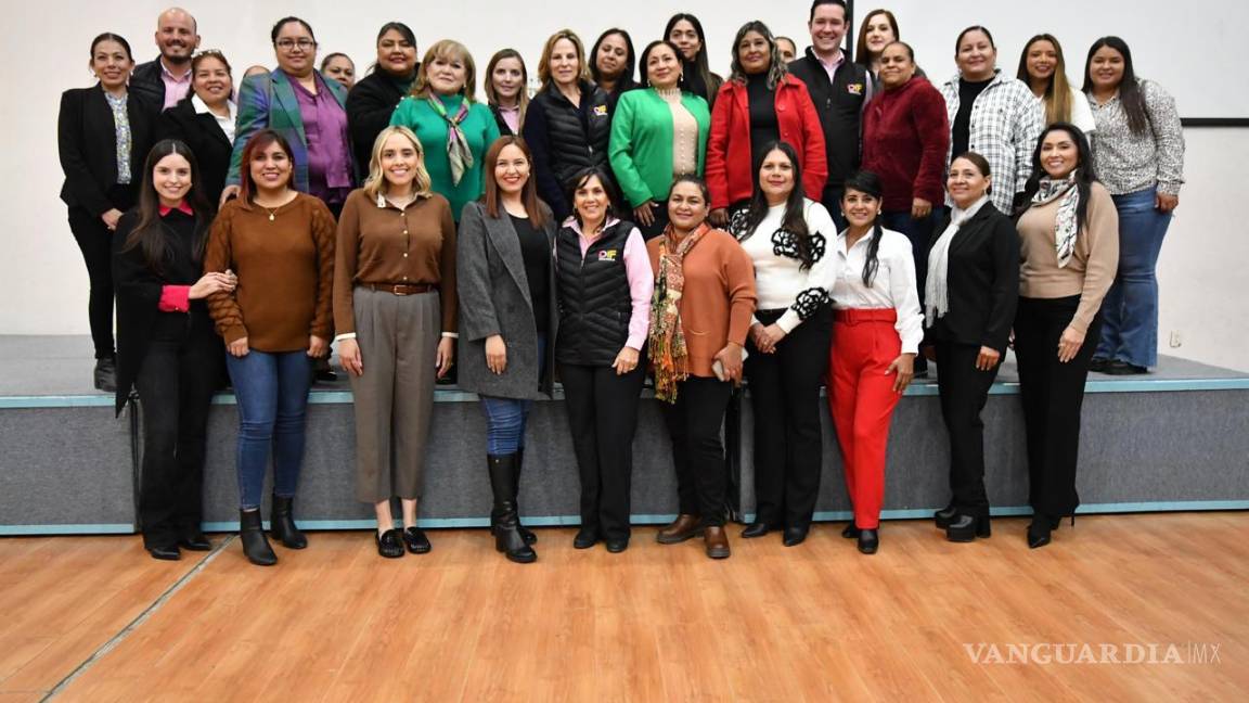 $!Equipos especializados como rodillos y pelotas fueron entregados a las UBR en las regiones Carbonífera y Centro Desierto para fortalecer los tratamientos de rehabilitación.