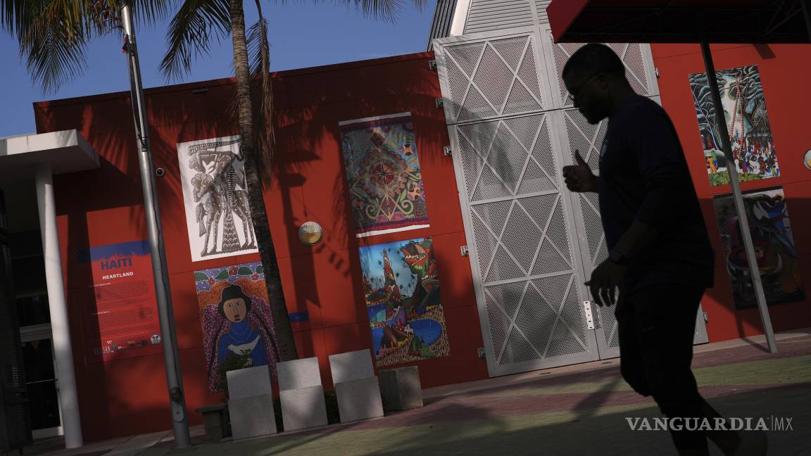 Restricciones de viaje decretadas a 12 países por parte de Estados Unidos comienzan el lunes