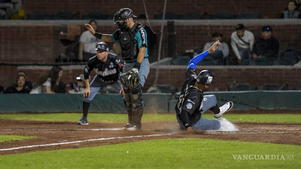 $!Saraperos vs Acereros: la Nave Verde sella espectacular empate a 10 carreras contra Monclova