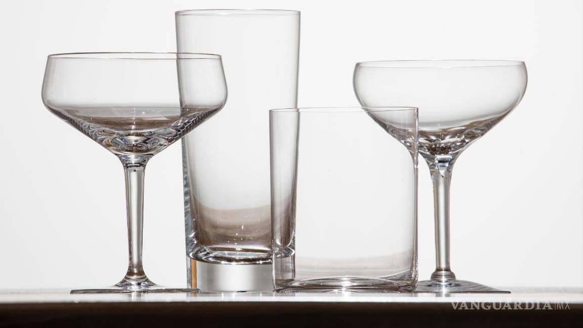 $!Una parte de la diversión, y algo de la belleza de servir cocteles, es que cada bebida tiene su propio recipiente.