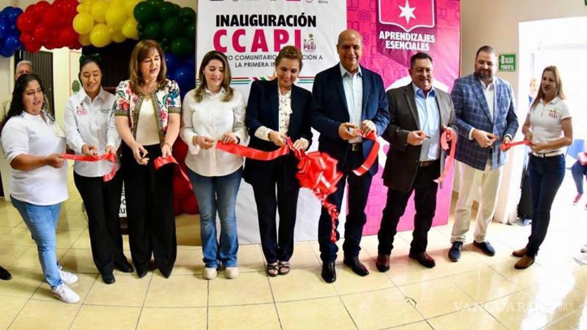 $!A la inauguración acudieron diversas autoridades y educadores.