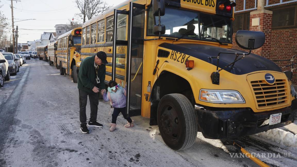 Política migratoria de Trump hace que familias evalúen el riesgo de enviar a sus hijos a la escuela