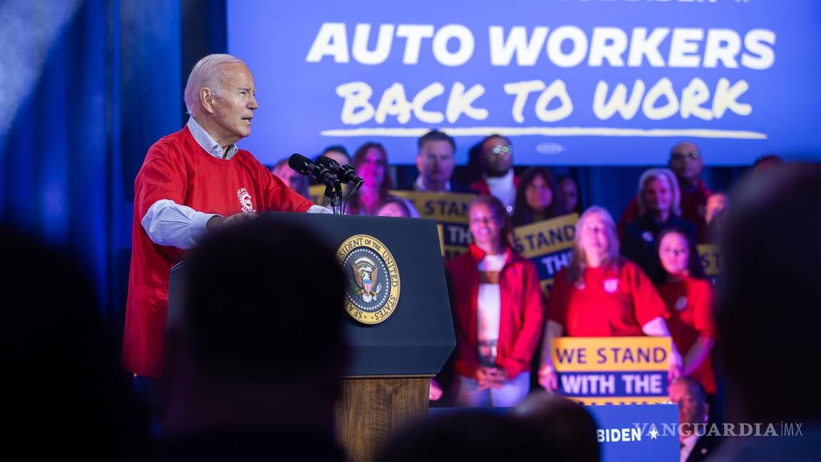 Biden pide a trabajadores de la industria automotriz que recuerden su apoyo