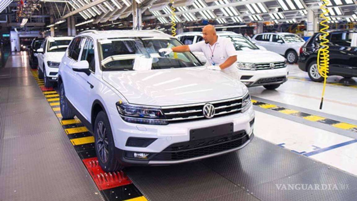 Volkswagen evita huelga, trabajadores aceptan aumento salarial del nueve por ciento