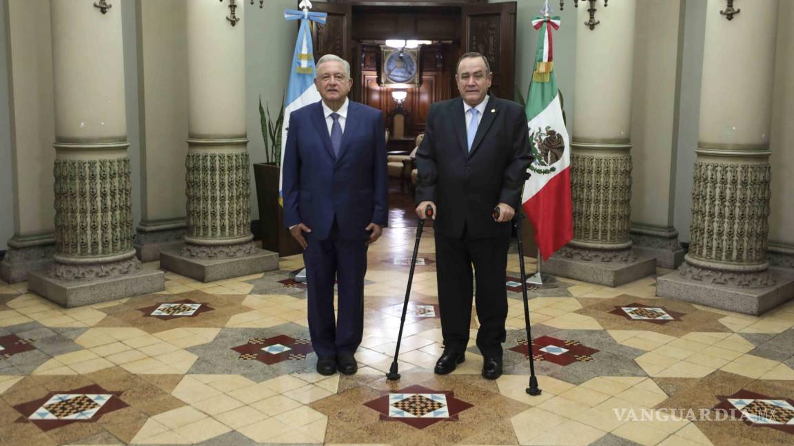 Condecora gobierno de Guatemala a López Obrador con Orden del Quetzal
