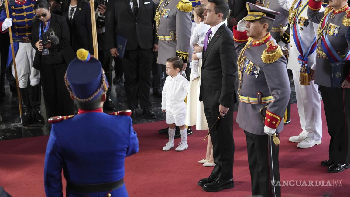 Noboa promete crecimiento del país tras juramentar para segundo mandato en Ecuador