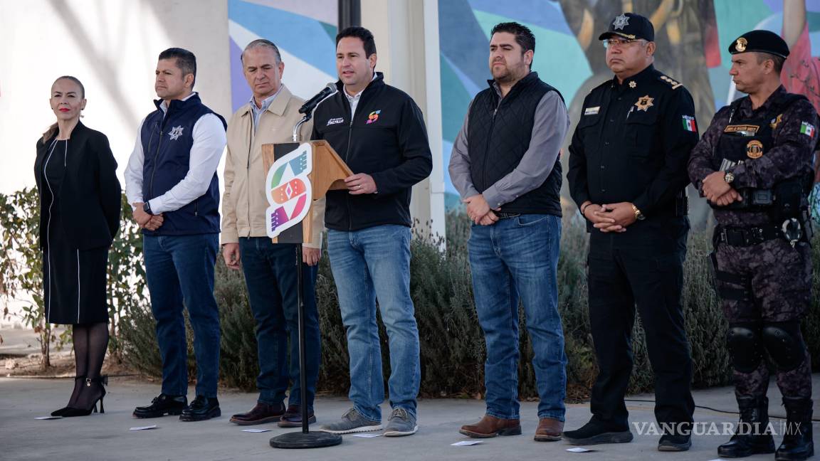 $!Autoridades municipales y de seguridad acompañaron al alcalde en su visita a la Academia de Policía, reafirmando el compromiso con la seguridad pública.