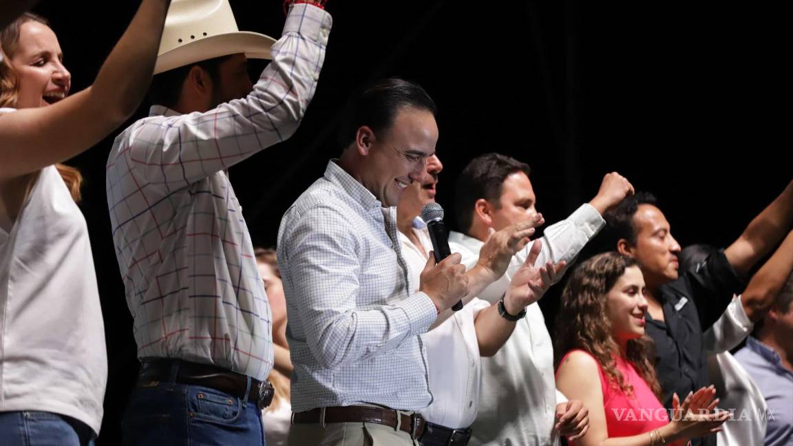 $!Festeja Manolo Jiménez su triunfo con concierto en la Región Sureste