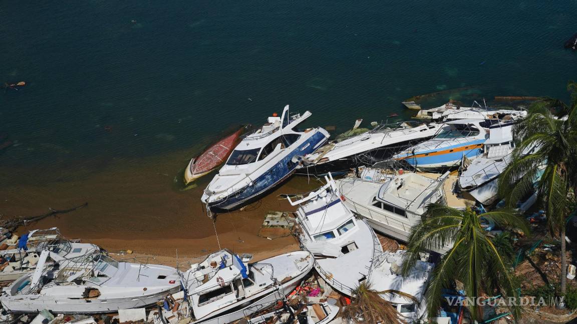 $!Yates encallados dañados por el paso del huracán Otis, en Acapulco, México, el domingo 12 de noviembre de 2023.