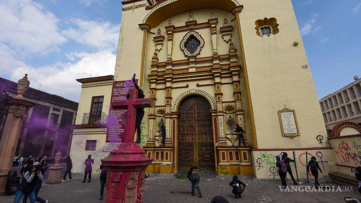 $!Iconoclasia en la marcha feminista.