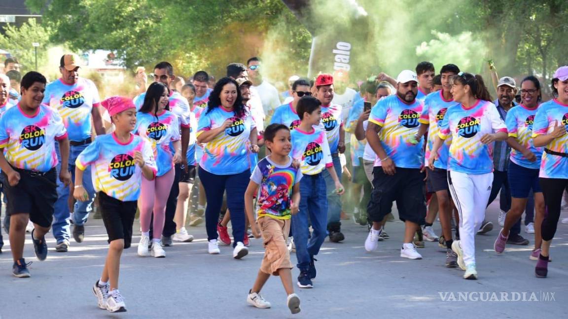 Con ‘nubes de arcoíris’ se lleva a cabo la exitosa carrera The Color Run 5k en San Buenaventura