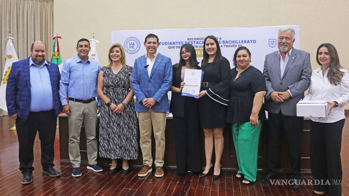 $!La joven fue recibida por la directora de la Facultad de Sistemas, María del Carmen Coronado Rivera, quien la felicitó por su destacado desempeño.